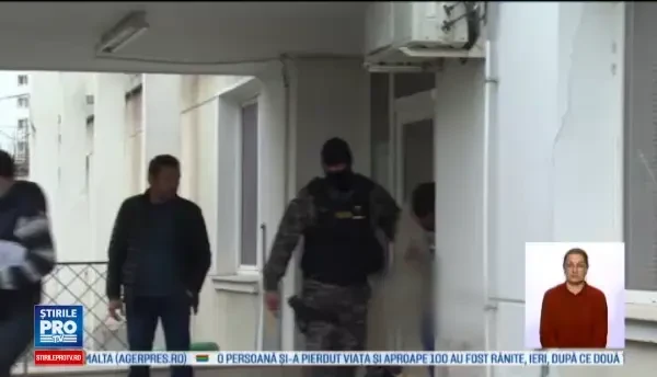 Interlopii Parfum si Titoasca, retinuti dupa ce au batut crunt un barbat de 43 de ani. Agresiunea a fost filmata