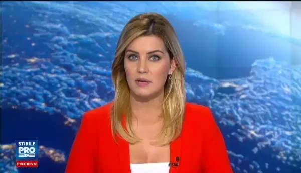 Operatiune de salvare in Capitala dupa ce un barbat a cazut de la aproape 10 metri si a ramas prins sub un mal de pamant.