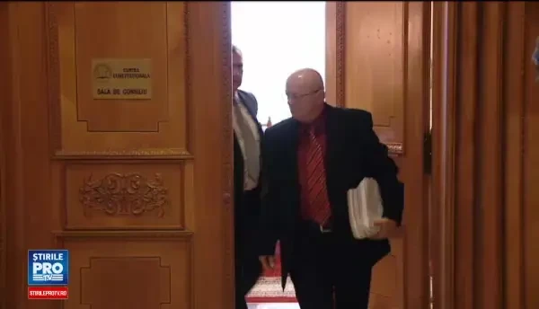 Decizia luata de CCR in cazul legii Darea in plata. Judecatorii au analizat 25 de dosare