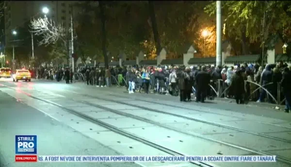 Sf. Dimitrie Izvoratorul de Mir, sarbatorit miercuri de catre mii de pelerini. Un fior si o stare de bine