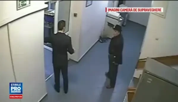 Un barbat din Focsani acuza ca a fost batut de consilierul primarului: M-a luat ca la jujitsu! Ce au filmat camerele