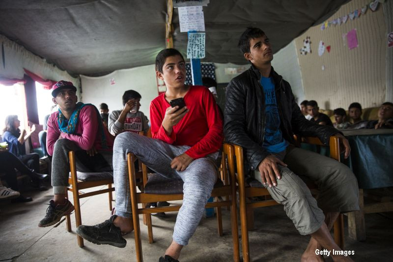 copii in Jungla din Calais