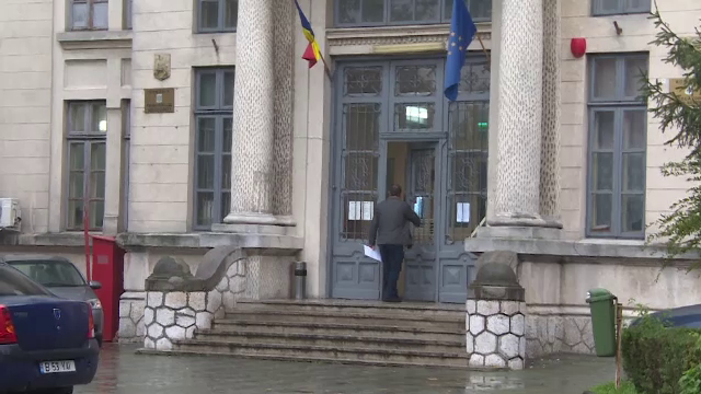 Tatal copiilor din Mehedinti, care se presupune ca i-a rapit, a fost audiat. "Nu m-am ascuns, e o nebunie"