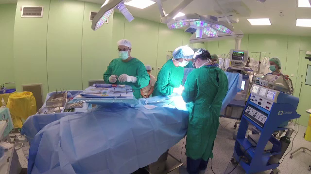 Medicii romani, ajutati de cei americani sa opereze 8 copii cu probleme mari la inima. "In vara putem prelua pe cont propriu"