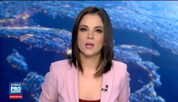 Traversa strada regulamentar, dar a fost lovita de un autotorism care circula cu viteza. In ce stare se afla fata de 16 ani