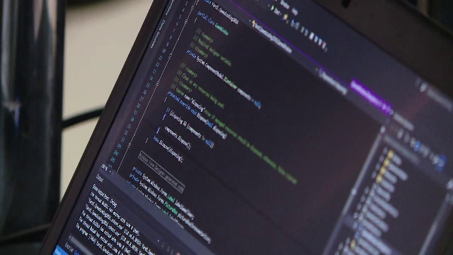 Peste 40 de companii din sectorul IT au venit la un targ de joburi in Cluj. "Au sansa sa plece in Tokio sau Hong Kong"
