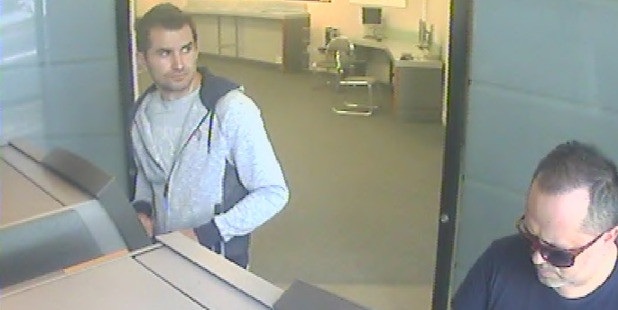 Patru romani care au devalizat bancomate din toata lumea, arestati in Noua Zeelanda. Cati bani au furat pana sa fie prinsi