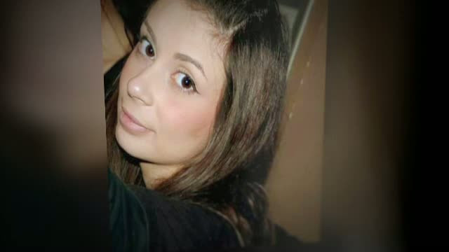 "Ma rog la poza ei si imi cer iertate". De un an de zile parintii Alexandrei traiesc chinuiti de sentimente greu de imaginat