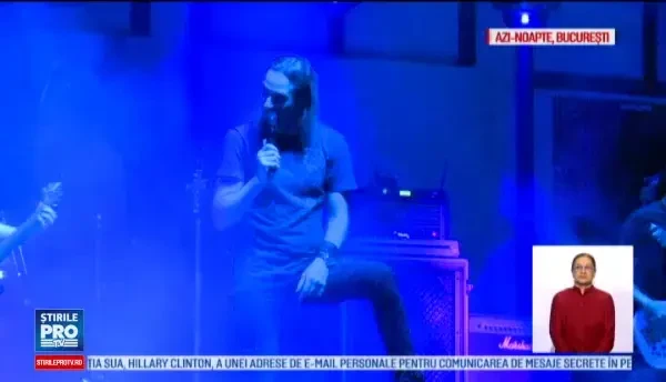 Ultimele zece nume ale tinerilor care au murit, gravate pe statuia de la Colectiv. Supravietuitorii s-au reunit la un concert