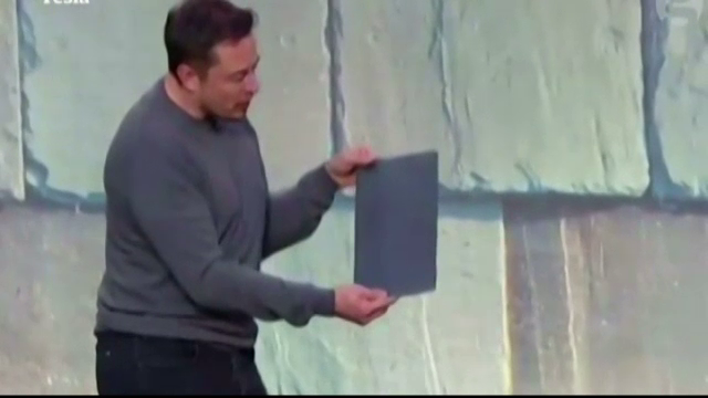 Tesla a lansat tiglele cu mini panouri solare incluse. Un astfel de acoperis va fi mai ieftin decat unul clasic