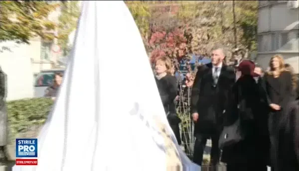 Un monument dedicat victimelor de la Colectiv, dezvelit la locul tragediei