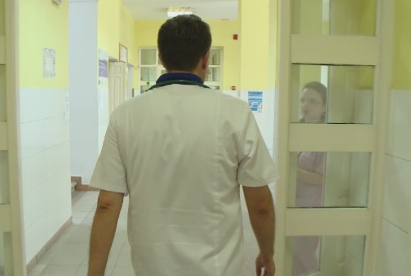 SANITAS: Greva cadrelor medicale va continua. "Vrem salarii, nu gunoi, ca muncim cat pentru doi"