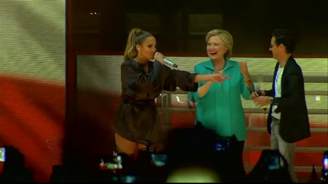 Vedetele din SUA se mobilizeaza pentru a o sprijini pe Hillary Clinton. Jennifer Lopez i-a dedicat un intreg concert
