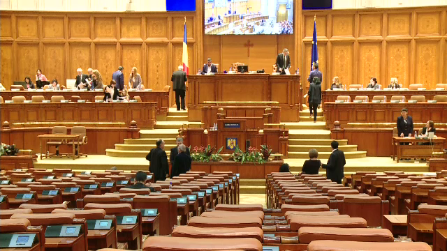 Parlamentarii, obligați să vină la muncă și în vacanță, pentru legile justiției