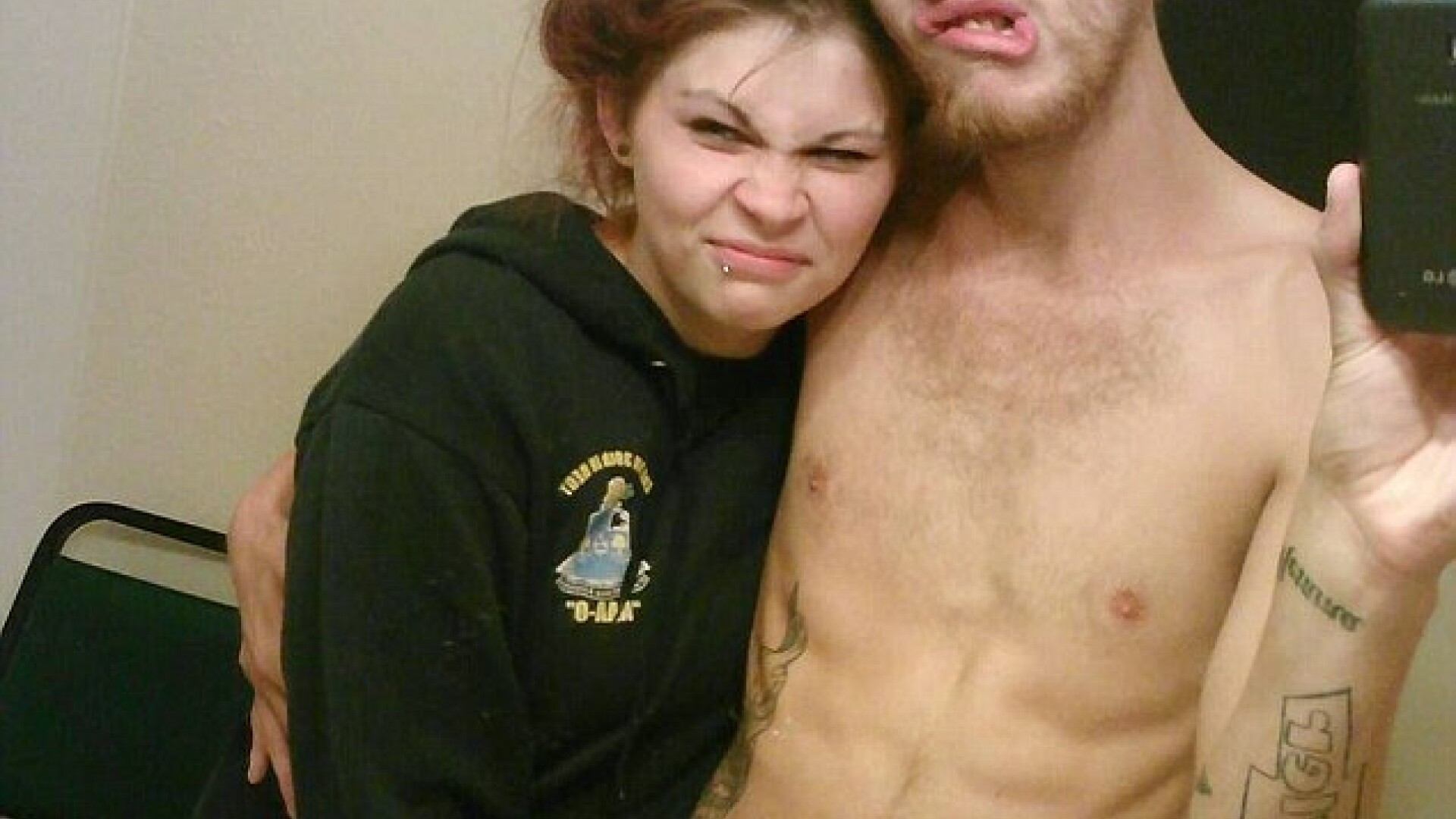 O femeie a folosit o metoda barbara pentru a-si adormi copiii. Ce era, de fapt, "sucul" administrat acestora