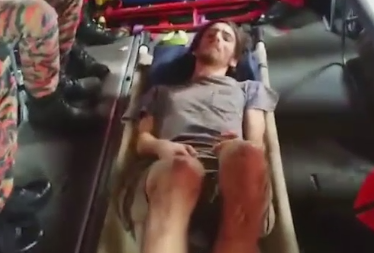 Tanar australian, dat disparut in jungla in Malaezia, gasit in viata dupa 2 saptamani. Ce a povestit