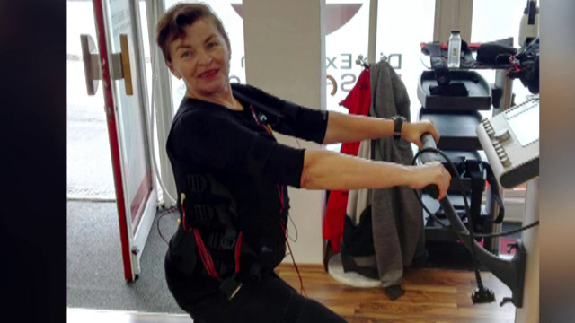 O romanca se lupta in instanta sa demonstreze ca nu e moarta si ingropata. Ce taxa a fost pusa sa plateasca