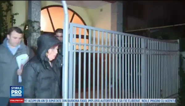 Perchezitii la Spitalul Judetean din Targu Jiu si la cabinetele unor medici oncologi, suspectati ca au primit ilegal bani