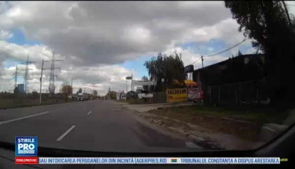 Agent de la IPJ Dambovita, acuzat de un sofer pentru abuz in trafic. Imaginile filmate de camera de bord a barbatului