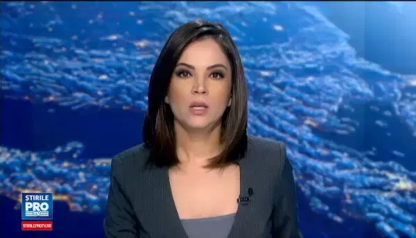 Cum au aparut doi deputati din Hong Kong, interzisi in parlament pentru ca ar fi insultat China, in timpul unei sedinte