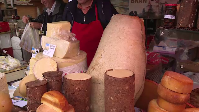 Klaus Iohannis i-a indemnat pe fermieri sa isi promoveze produsele traditionale in strainatate