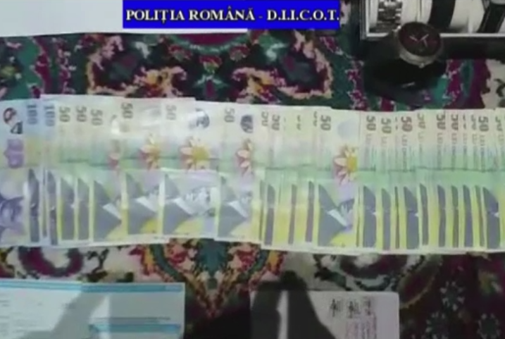 Audieri in masa la DIICOT Ploiesti, intr-un dosar de trafic de droguri. 12 persoane au fost retinute