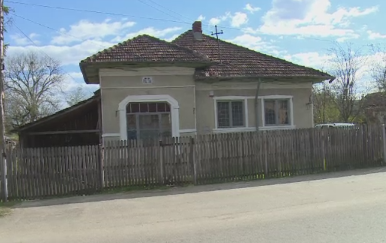 Tanar de 20 de ani din Dambovita, acuzat ca a violat o fata de 12 ani. Cum a venit aceasta noaptea acasa