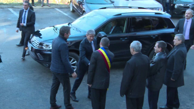 Guvernul va crea un mecanism de ajutorare a zonele defavorizate din Romania. Ce le-a promis Dacian Ciolos primarilor