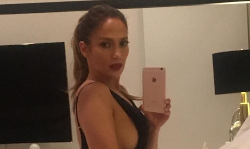 Ar putea fi cel mai tare cuplu din showbiz. Cine este celebrul cantaret cu care Jennifer Lopez are o relatie secreta