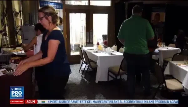 Motivul pentru care tot mai multi oameni dau puiul pe viermi si insecte. In 2050, cu totii vom manca asa, spun specialistii