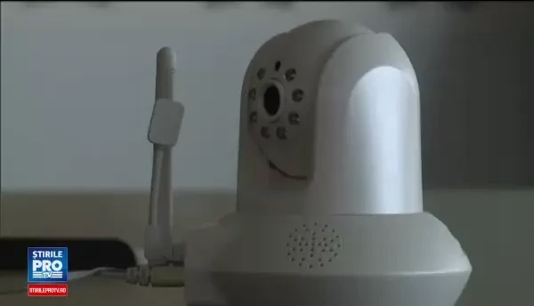 Sistemele de supraveghere pentru bebelusi, tinte facile pentru hackeri. Cum va pot vedea si asculta cand umblati prin casa