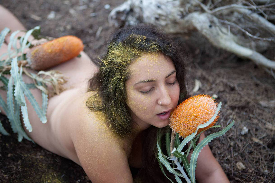 Cine sunt ecosexualii si cum vor sa salveze planeta. Expozitie de arta inediata a unor tineri din Australia