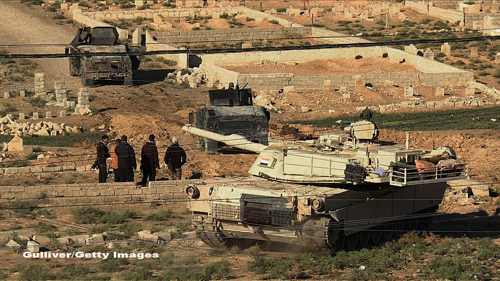 Groapa comuna cu 100 de cadavre decapitate descoperita langa Mosul, intr-un oras eliberat de sub controlul ISIS