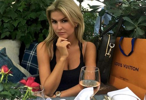 Traieste in lux, cheltuieste 10.000 de dolari la o sesiune de shopping, dar nu are niciun job. Cum se intretine tanara