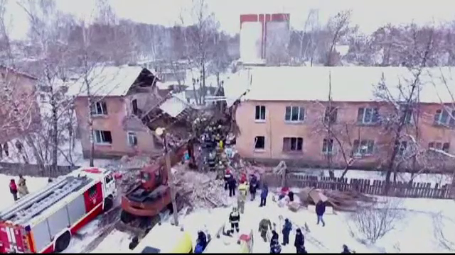 Explozie puternica intr-un bloc din Rusia, din cauza unei scurgeri de gaze. 6 oameni au murit si 4 sunt in stare grava