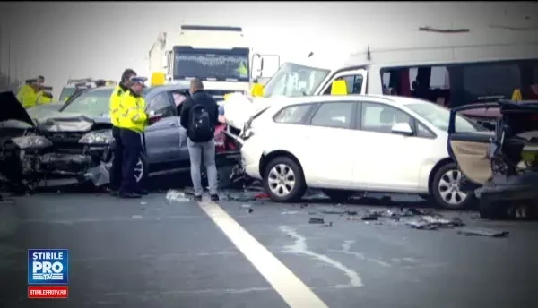 24 de persoane inca se afla internate in spitale dupa accidentul de pe Autostrada Soarelui. Declaratiile primului sofer lovit