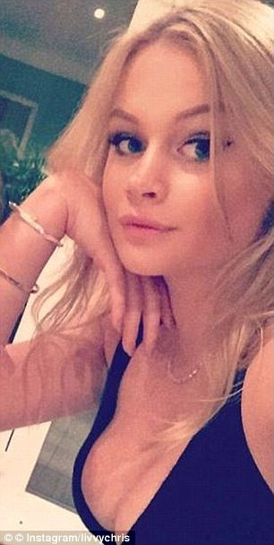 Iubitul a spus ca a gasit-o moarta, langa el, cand s-a trezit. Adevarul socant descoperit la autopsie