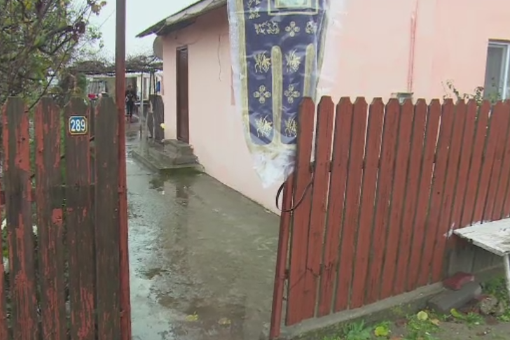 Drama in Dambovita. Un bebelus de 1 an a murit, iar mama lui a fost la un pas de moarte dupa ce s-au intoxicat de la soba