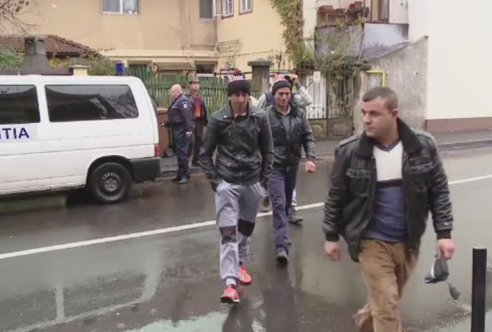 Frauda de proportii in sistemul de plata a ajutoarelor sociale in Sacele. Schema prin care o grupare castiga bani fara efort