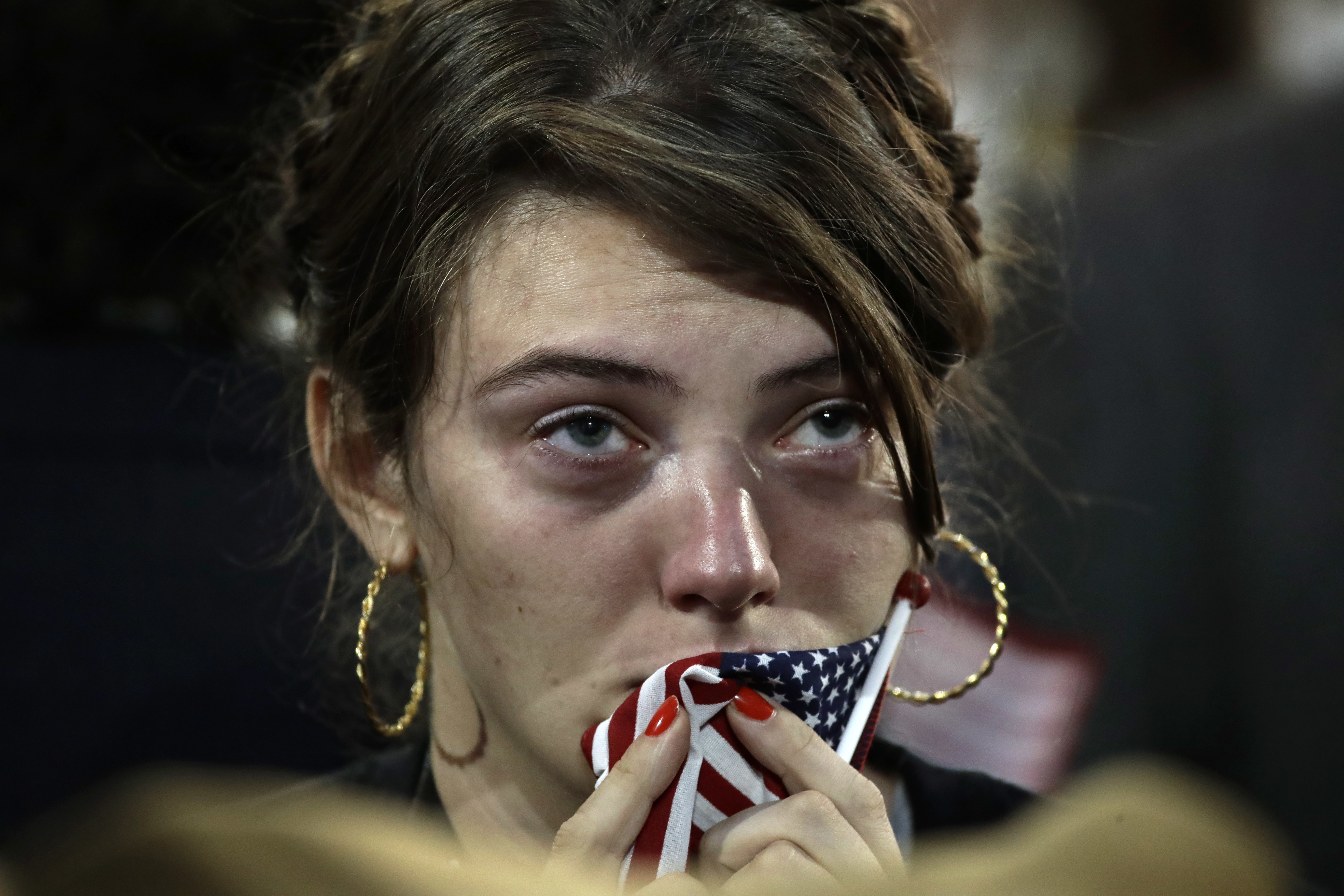 John Podesta, seful de campanie al lui Hillary Clinton, i-a trimis acasa pe sustinatorii democratei. "Nu vom tine un discurs"