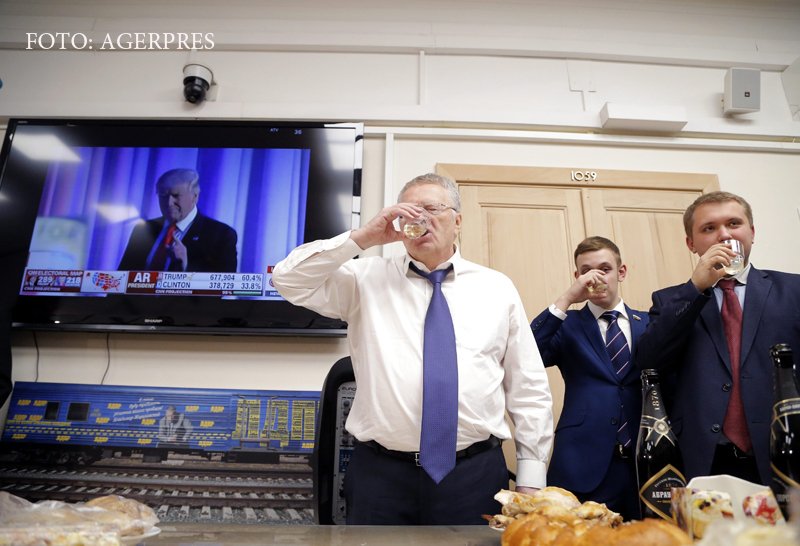 Jirinovski bea sampanie in Duma de Stat dupa victoria lui Trump
