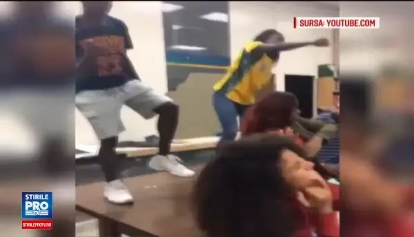 Mannequin Challenge, noua isterie mondiala pe internet. De ce se filmeaza tot mai multi tineri in ipostaza asta