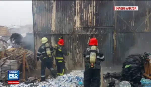 Sase oameni au fost raniti in incendiul din Stefanesti. Autoritatile spun ca hala nu avea nevoie de autorizatie