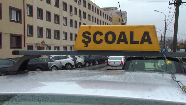 Pitestiul "loveste" din nou dupa scandalul permiselor auto falsificate. Ce nereguli au descoperit procurorii acum