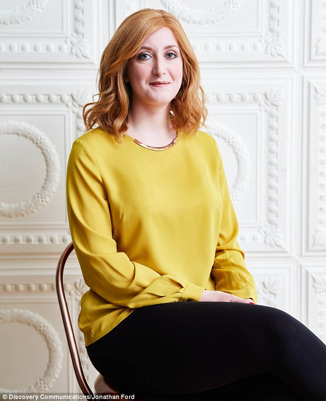 Este singura de 5 ani de zile din cauza unei probleme de sanatate. Cum arata femeia fara peruca. FOTO