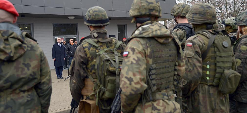 Polonia mobilizeaza zeci de mii de oameni pentru a face fata Rusiei. "Avem nevoie de un milion si jumatate"