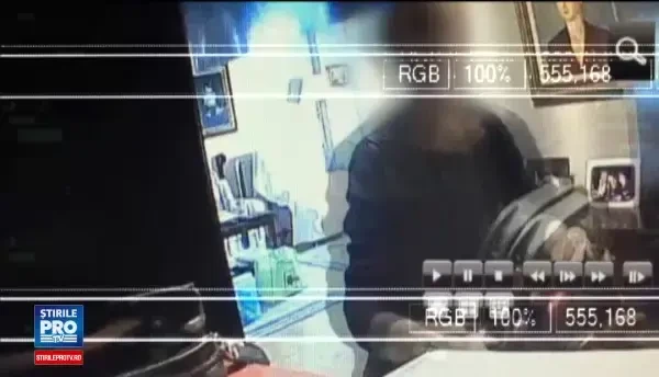 CAMERA ASCUNSA: cat de sigure sunt autobuzele RATB. Inspectia tehnica o face portarul, doar uitandu-se pe geamul biroului