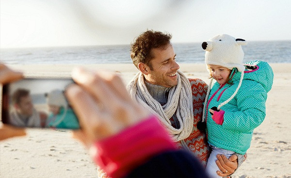 Merita sa iti schimbi telefonul de Black Friday?