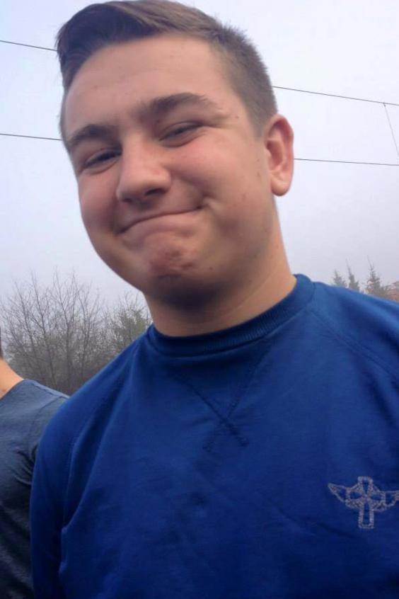 A luat droguri ca pe bomboane, apoi a urmat o tragedie. Ce l-a indemnat pe adolescentul de 18 ani sa recurga la acest gest