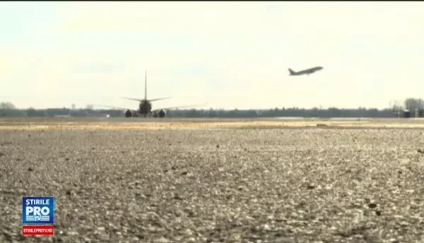 Incident aviatic pe Aeroportul International din Cluj. Un avion Wizz Air a fost lovit pe pista de un utilaj